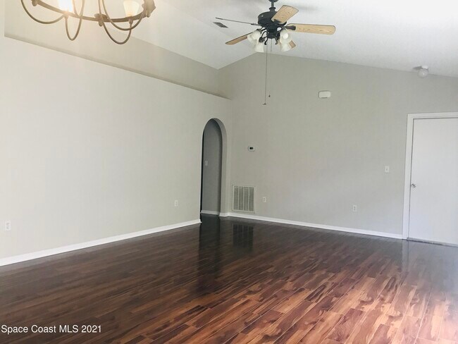 Photo - 2824 Maderia Cir