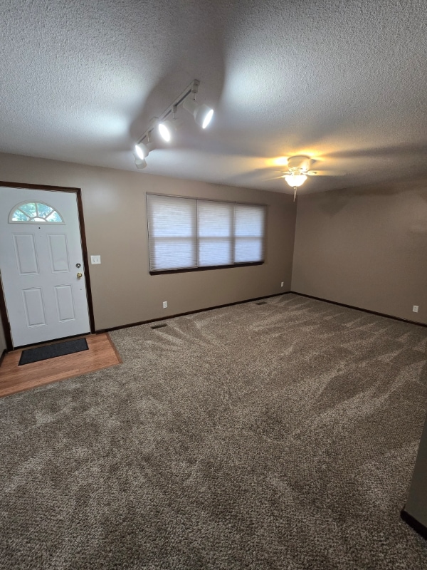 Photo - 1123 Starview Ln