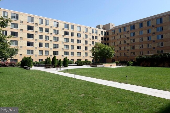 Photo - 475 K St NW Unidad 726