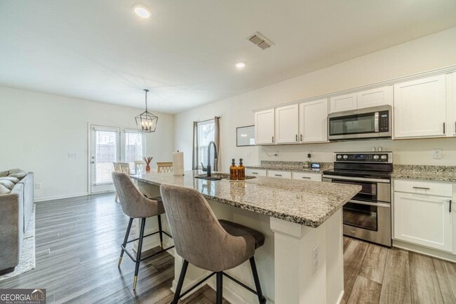 Photo - 222 Knightsbridge Ln