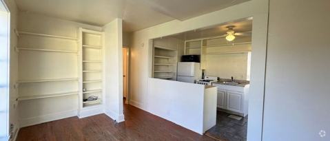 Building Photo - 3404 1/2 Grooms St- Rental