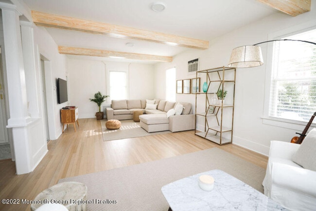 Photo - 487 West St