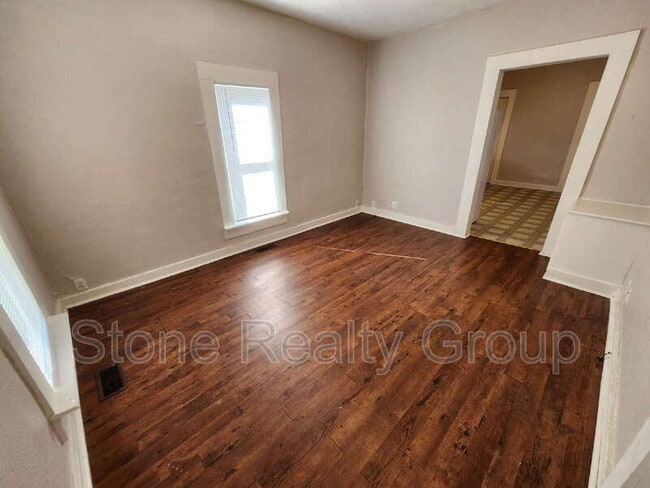 Photo - 233 S Lincoln St