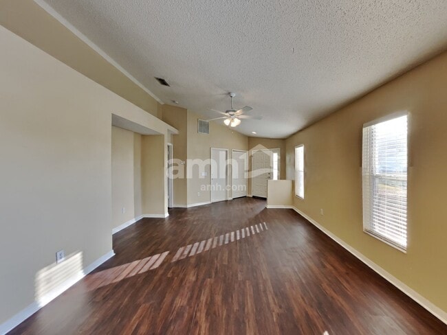 Photo - 22747 Saint Thomas Cir