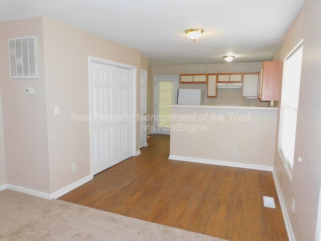 Photo - 909 Beaumont Ave