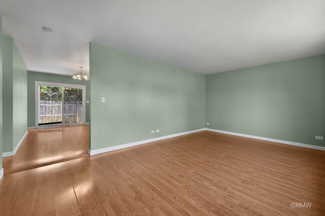 Photo - 111 E Magnolia St