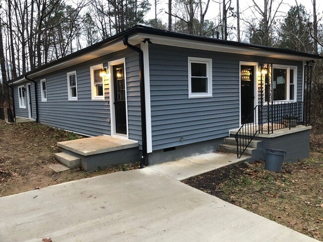 Photo - 2817 Beechwood Dr