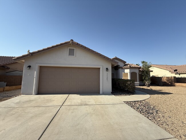 Photo - 7525 E 26th St