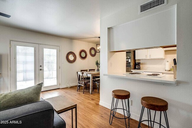 7906 E Keim Dr