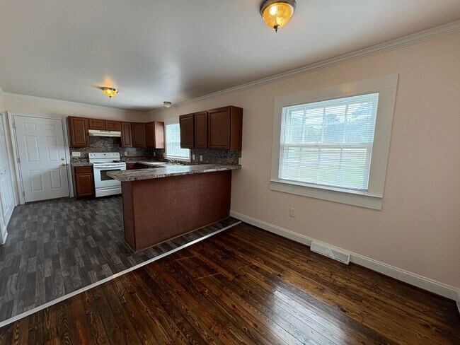 Photo - 3 Bedroom Home in Hickory Grove