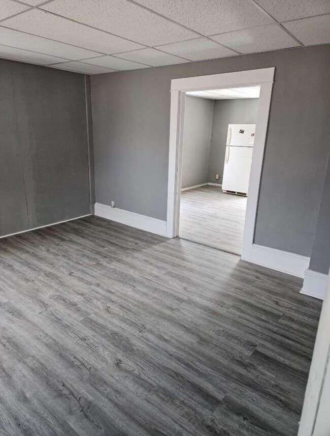 Building Photo - 110 E 4th Ave Unit C Rental