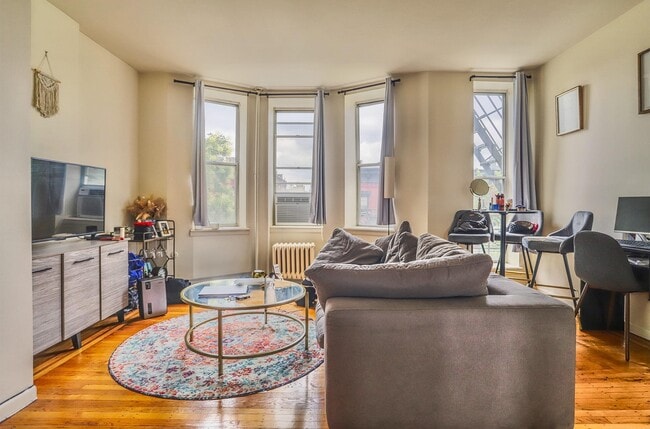 Building Photo - 106 11th St Unit 13 Rental