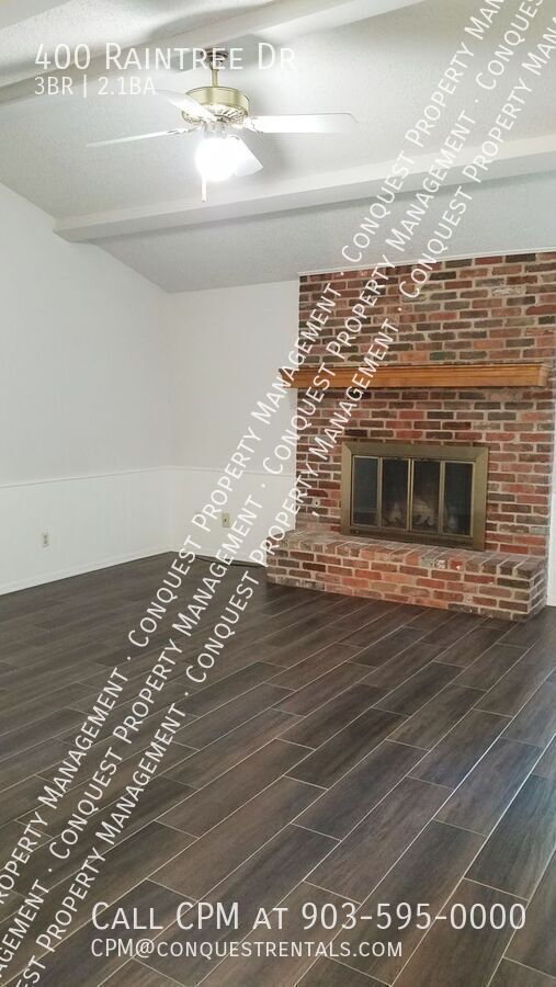 Photo - 400 Raintree Dr