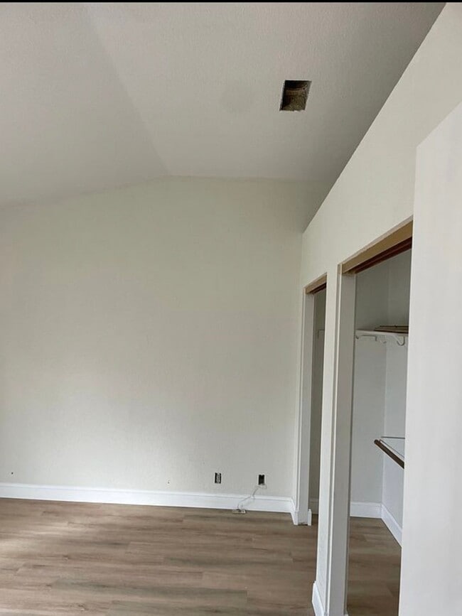 Photo - 4264 Chinquapin Way