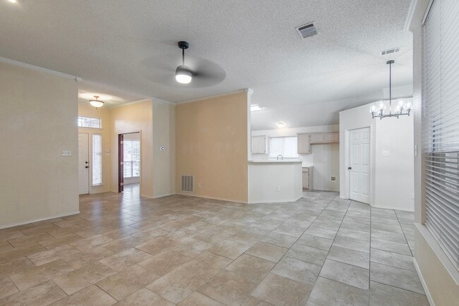 Photo - 10217 Max Ln