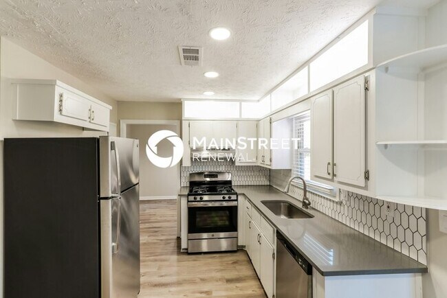 Photo - 4 Bedroom Pet-Friendly Home in Snellville, GA with Main Street Renewal