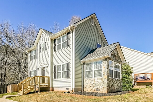 Photo - 101 Mashburn Pl