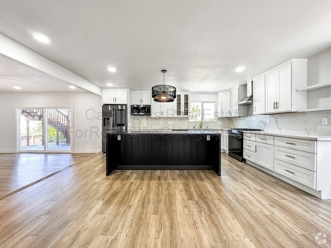 Building Photo - 16624 Selby Dr Rental