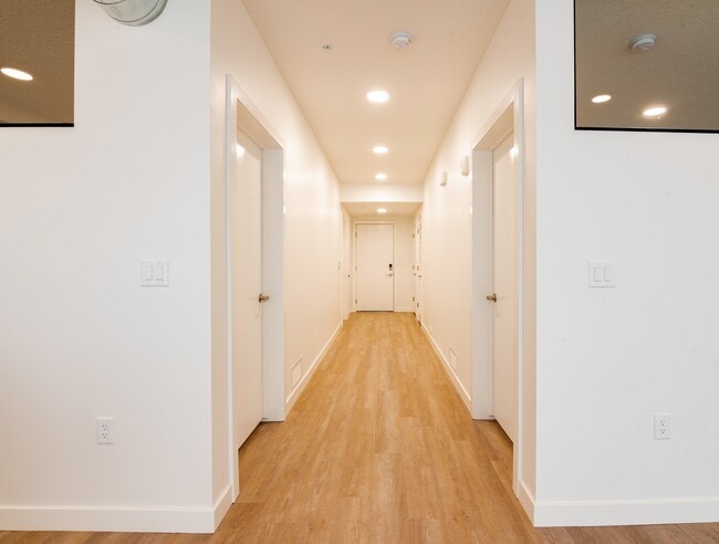 James 2-Bed Apartment Unit