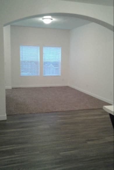 Photo - 687 E 380 N