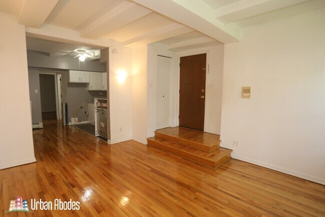 Photo - 5517 N Kenmore Ave Unit 101G
