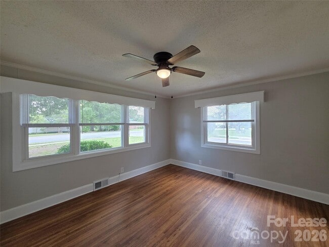 Photo - 1310 Oakwood Ave