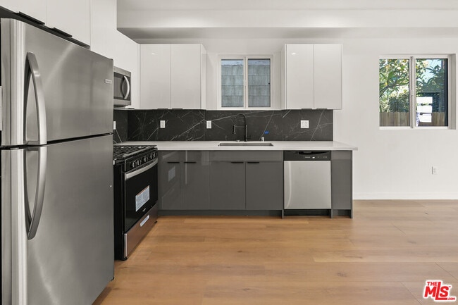 Photo - 1731 S New Hampshire Ave