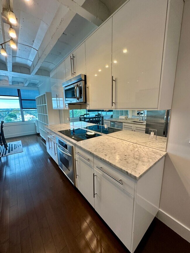 Photo - 1 BED | 1 BATH | DRAYTON TOWER Unit 701