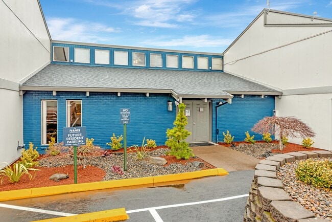 Leasing Office