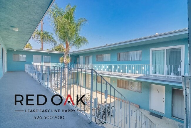 Photo - 14766 Delano St Unidad 7