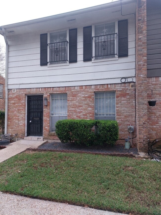 Building Photo - 1846 Hollister St Unit 6 Rental
