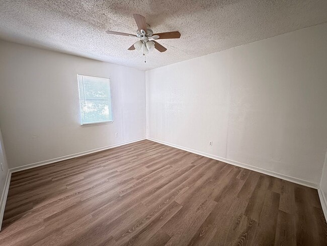 Photo - 306 W Valley Rd Unit B