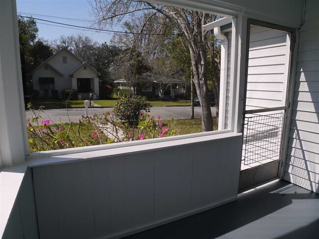 Photo - 1429 Milton St