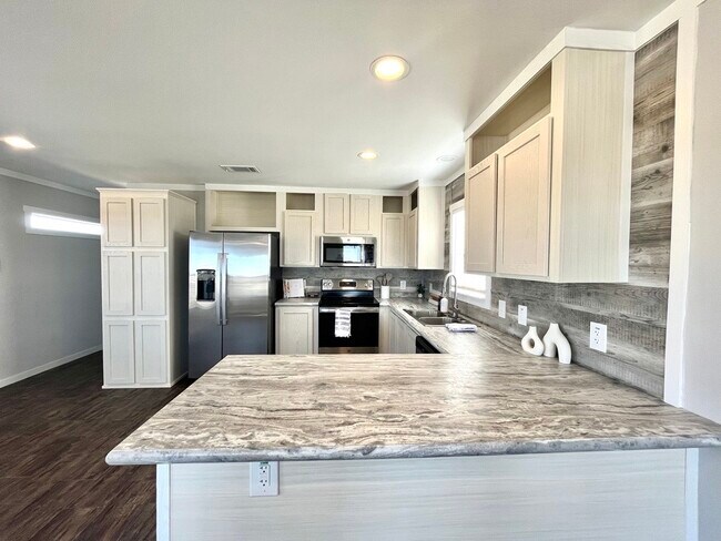 Kitchen - 753 Abode Ln