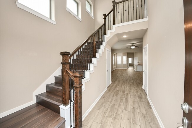 Photo - 6030 Rivercane Way