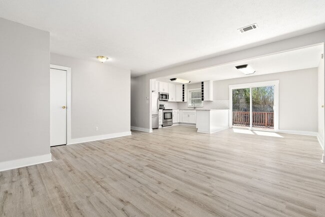 Photo - 1005 Crawford Rd