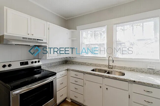 Photo - 1612 Fulton Ave SW