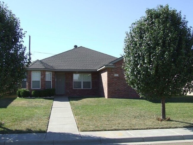 Photo - 1104 Fox Hollow Ave House