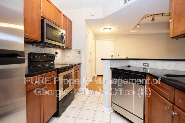Photo - 1250 Parkwood Cir SE