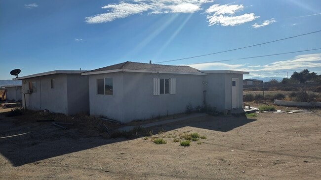 Building Photo - 8714 W Avenue E4