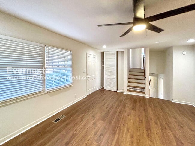 Photo - 409 Ferncliff Dr