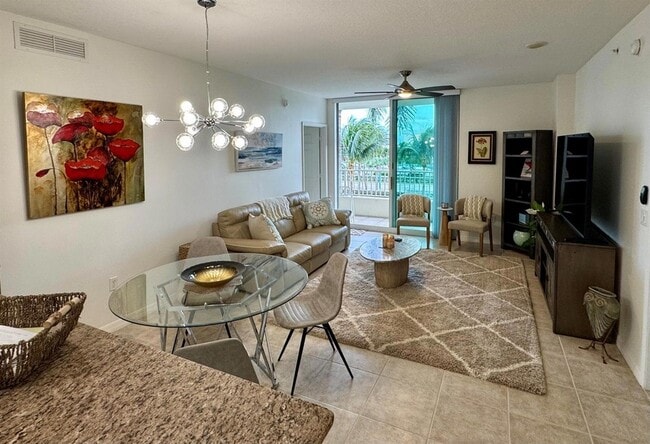 Photo - 625 Casa Loma Blvd Unit 304