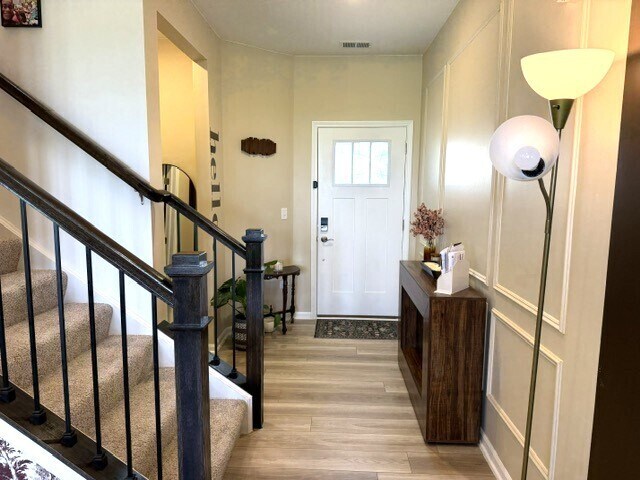 Photo - 341 Red Oak Cir