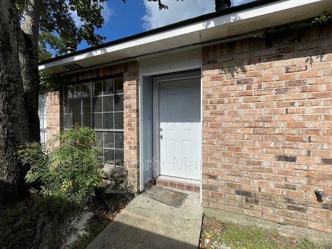 Building Photo - 10642 Stanley Aubin Ln Unit A Rental