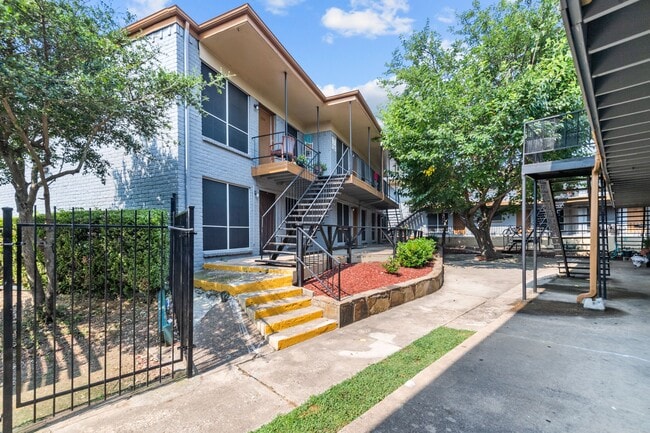 Greenhill Apartments - Greenhill Apartments