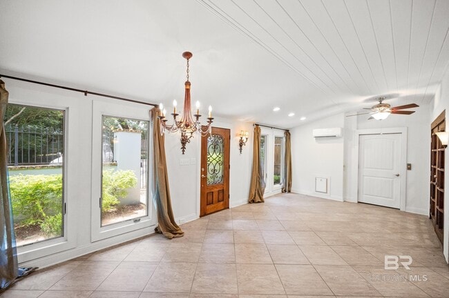 Photo - 491 Pine Ave