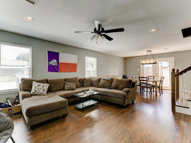 Photo - 2313 W Devitt St