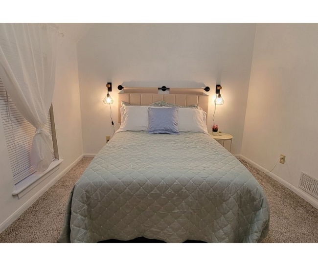 Building Photo - 2148 N 29th St Rental