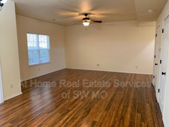 Photo - 813 E Daniels St