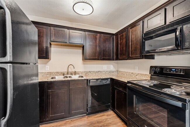 Photo - 427 W 16th St Unidad 2